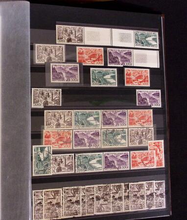 1927-2016, 2 Albums de poste aérienne, avec de bonnes valeurs en quantités multiples, obl. et neuf , n°1/2, 6c, 14, 15, PA militaire, dont lettres, partie moderne en bloc + 1 album du monde avec Colonie Françaises,