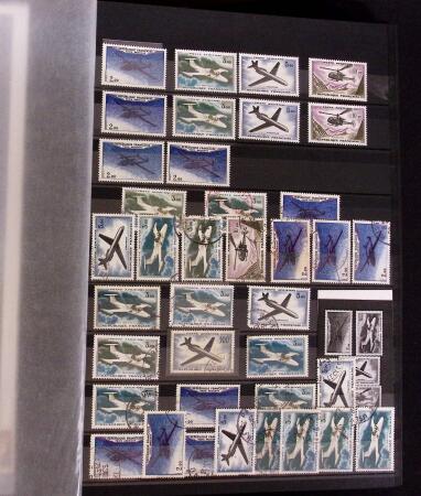 1927-2016, 2 Albums de poste aérienne, avec de bonnes valeurs en quantités multiples, obl. et neuf , n°1/2, 6c, 14, 15, PA militaire, dont lettres, partie moderne en bloc + 1 album du monde avec Colonie Françaises,