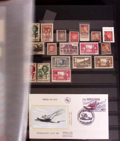 1927-2016, 2 Albums de poste aérienne, avec de bonnes valeurs en quantités multiples, obl. et neuf , n°1/2, 6c, 14, 15, PA militaire, dont lettres, partie moderne en bloc + 1 album du monde avec Colonie Françaises,