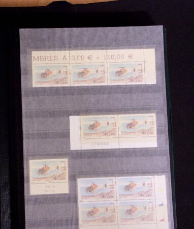 1927-2016, 2 Albums de poste aérienne, avec de bonnes valeurs en quantités multiples, obl. et neuf , n°1/2, 6c, 14, 15, PA militaire, dont lettres, partie moderne en bloc + 1 album du monde avec Colonie Françaises,