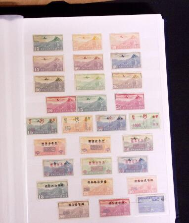 1927-2016, 2 Albums de poste aérienne, avec de bonnes valeurs en quantités multiples, obl. et neuf , n°1/2, 6c, 14, 15, PA militaire, dont lettres, partie moderne en bloc + 1 album du monde avec Colonie Françaises,