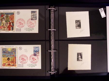 1918-1974, 2 classeurs de Croix-Rouge commençant par quelques lettres avec n°146 et 147 continuant avec les carnets mais surtout des essais de couleurs, des épreuves d'artistes en général signés, des épreuves de l