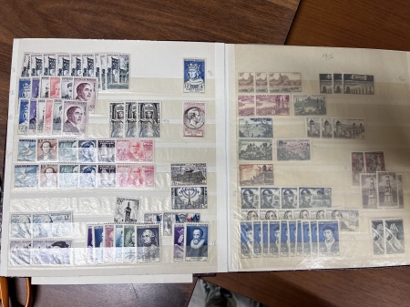 1929-2004 collection avec 262*, 321*, etc.. puis les