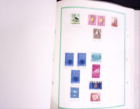 1840-2001 All-World collection in 7 albums incl. good sections of Switzerland, Vatican, Monaco. Algeria, Luxemburg, Spain, France, etc.