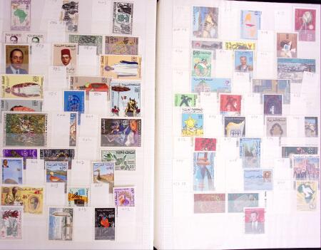 1840-2001 All-World collection in 7 albums incl. good sections of Switzerland, Vatican, Monaco. Algeria, Luxemburg, Spain, France, etc.