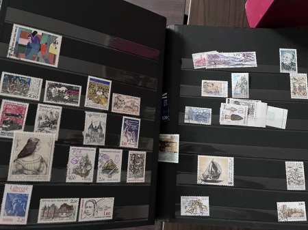 1922-2001 2 Albums de France obl et neuf, et 1 beau