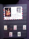1930-2001, Collection de France en 6 albums, la majorité neuf sans trace de charnière, commençant par N°256 avec bdf**, N°263b se tenant à la normale, 269 **, 321**, 407 bande inter panneaux "Exposition Philatéliq