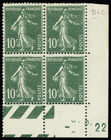 N°159 bloc de 4 coin daté 8/9.3.22 (3ème jour d'impression des timbres français par les rotatives avec coin daté. Rare et TB