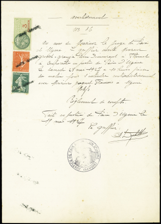N°159 + 199 utilisés fiscalement sur un avertissement (19 mai 1927). Les timbres sont annulés par griffe noire "Ugine (Savoie)". Rare et TB