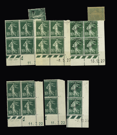 Blocs de 4 coins datés du n°159 + 3 feuilles de 100 + bloc de 20 interpanneau + bloc de 50 interpanneau millesime 3. TB