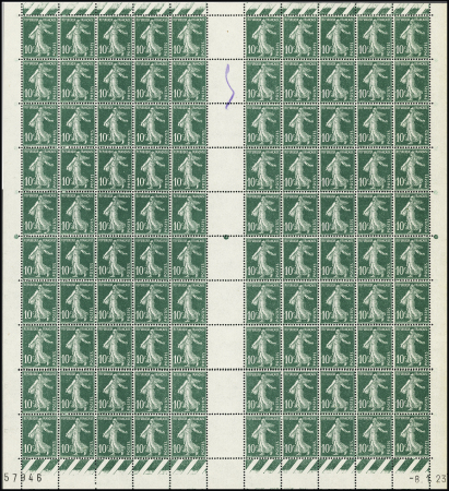 Blocs de 4 coins datés du n°159 + 3 feuilles de 100 + bloc de 20 interpanneau + bloc de 50 interpanneau millesime 3. TB