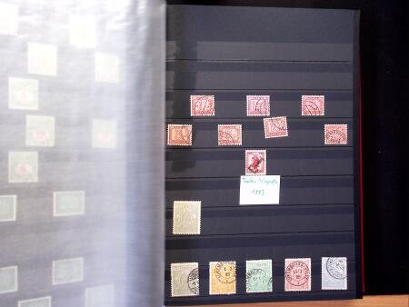 1852-1970, Mint & used collection in three stockbbooks,