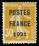 N°29 (cote 80€) + préo n°35 (30c orange Postes France 1921) (cote 7000€) - le préo 35 signé Calves et certificat Atout-Phil, quelques défauts de dentelure pour cette rareté