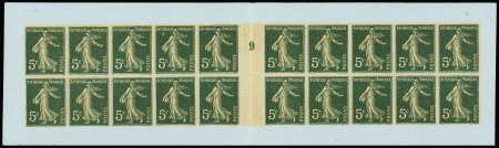 Carnet monnaie de nécéssité de 20 timbres n°137 avec couverture verdâtre "Au printemps 1 franc" . TB