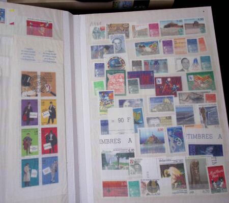 1849-1992, Ensemble principalement de timbres neufs