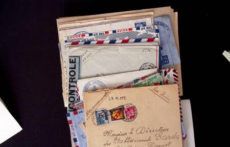 1878-1958 Lot de 57 cartes et lettres cachets militaires : Algérie, Indochine, Corée et divers camps (La Courtine, Bitche...), B/TB