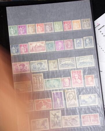 1849-1998, Deux albums de France avec n°2, 6, 9, 33,
