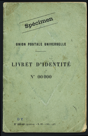 N°1910 Livret d'identité postal Type Merson avec Spécimen en place du timbre, rousseurs et défaut sur la couverture, RR