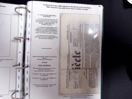 1828-1878, Collection sur la Taxation des imprimés sur +100 pages d'exposition, (la collection a été remaniée plusieurs fois et des pages changées), très bien expliquées, à