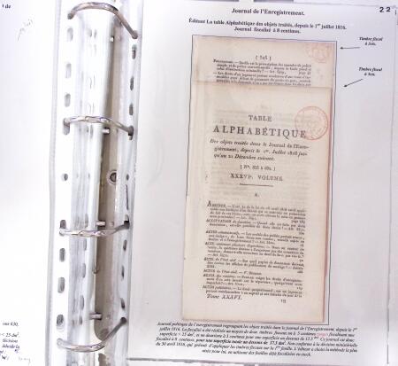 1828-1878, Collection sur la Taxation des imprimés sur +100 pages d'exposition, (la collection a été remaniée plusieurs fois et des pages changées), très bien expliquées, à