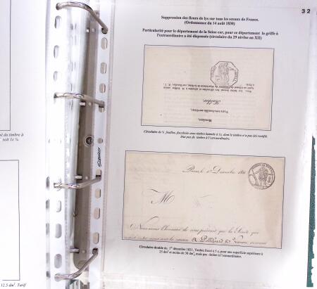 1828-1878, Collection sur la Taxation des imprimés sur +100 pages d'exposition, (la collection a été remaniée plusieurs fois et des pages changées), très bien expliquées, à