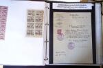 Album vert foncé : la guerre 1914 - 1918 contenant une médaille militaire, 21 CP patriotiques, 17 vignettes livret d'infirmière de l'hopital auxiliaire 101 de Troyes, 3 boutons militaires, 2 rares cartes postales de f