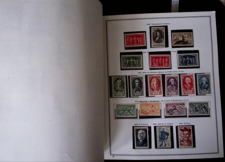 1939-2009, début de collection de timbres de France