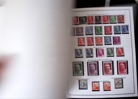 1939-2009, début de collection de timbres de France