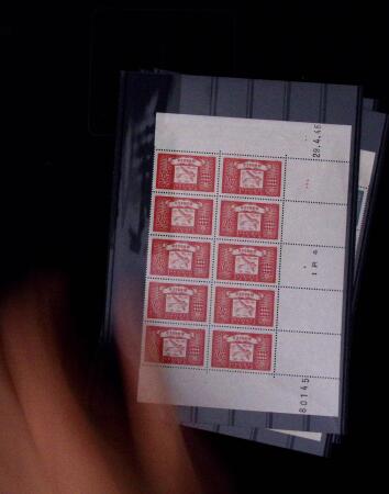 1880-2005 lot de timbres intéressants comme 10 carnets