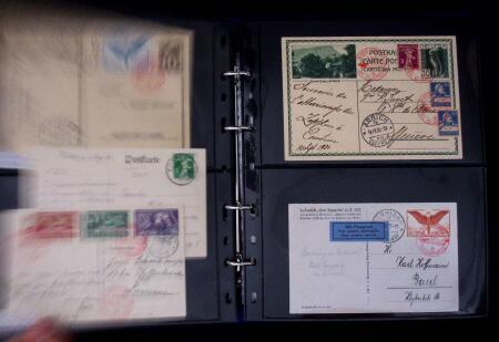 1910-75 Lot of over 85 airmail covers in one album,