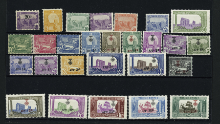 N°69 à 243, années 1921 à 1941 complètes dans les n° pleins, neufs *, TB