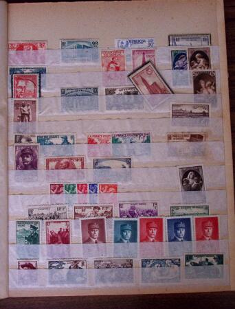 1900-1950, Collection avec doubles de timbres neufs