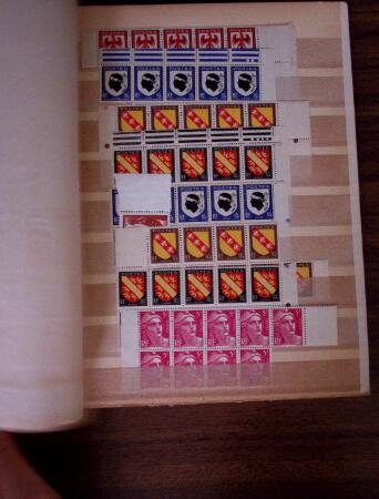 1900-1950, Collection avec doubles de timbres neufs