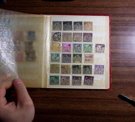 1849-2000, Petite succession en deux cartons avec 7