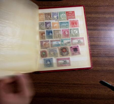 1849-2000, Petite succession en deux cartons avec 7