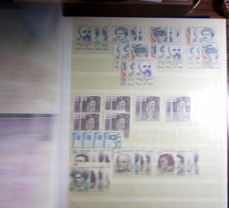 1849-2000, Petite succession en deux cartons avec 7