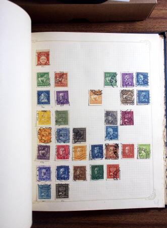 1860-1990, Small estate showing a group of various