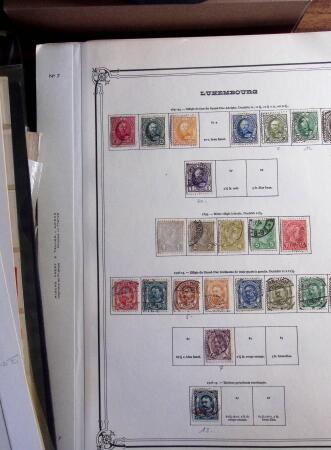1860-1990, Small estate showing a group of various