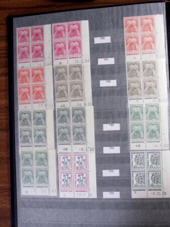 1978-2001, 2 Albums de coins datés entre 1978 à 2001,
