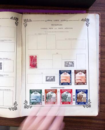 1849-1960, 2 Classeurs + 1 pochette du monde entier,