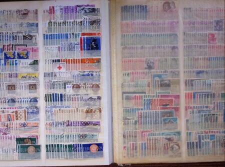 1852-1970, Mint and used selection of Italy in two stockbooks,