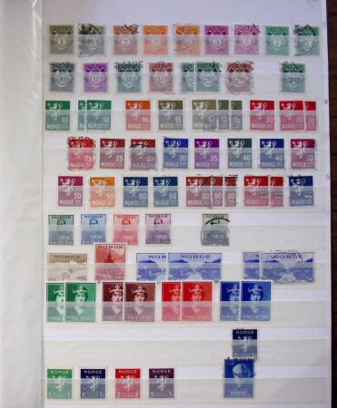1900-97, Never hinged selection in one stockbook with