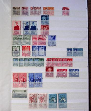 1900-97, Never hinged selection in one stockbook with