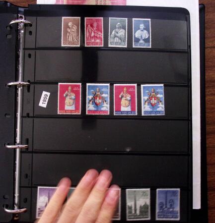 1920-2007, All world collection in 13 albums and stockbooks