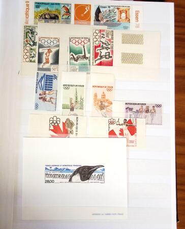 1970-2010, Jolie sélection de timbres neufs du monde,