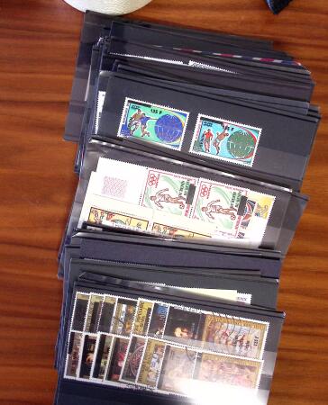 1970-2010, Jolie sélection de timbres neufs du monde,