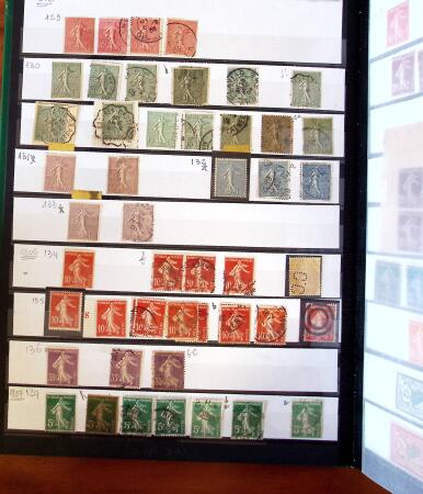 1849-1990, Collection de neufs et d'oblitérés débutant au N°1 Obl., 5Obl., 10* réimpression, avec de belles variétés de nuances, des paires, blocs, etc..
