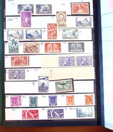 1849-1990, Collection de neufs et d'oblitérés débutant au N°1 Obl., 5Obl., 10* réimpression, avec de belles variétés de nuances, des paires, blocs, etc..