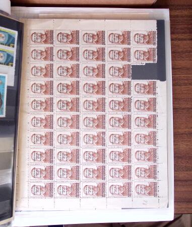 1900-1990, Accumulation de bons timbres, feuilles et