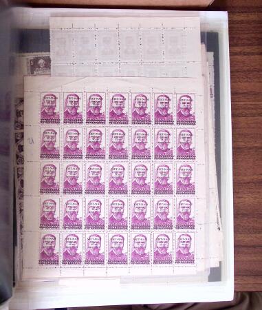 1900-1990, Accumulation de bons timbres, feuilles et